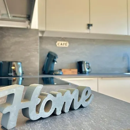 Basel & Frankreich Nah - Airport I Parking I Wlan Lejlighed *